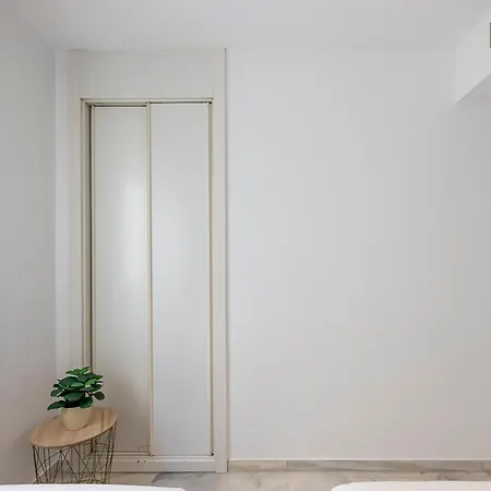 Puerto Banus - Modern Apartament, 2 Bedrooms Apartment *