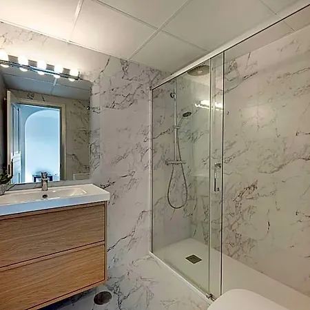 Puerto Banus - Modern Apartament, 2 Bedrooms 아파트