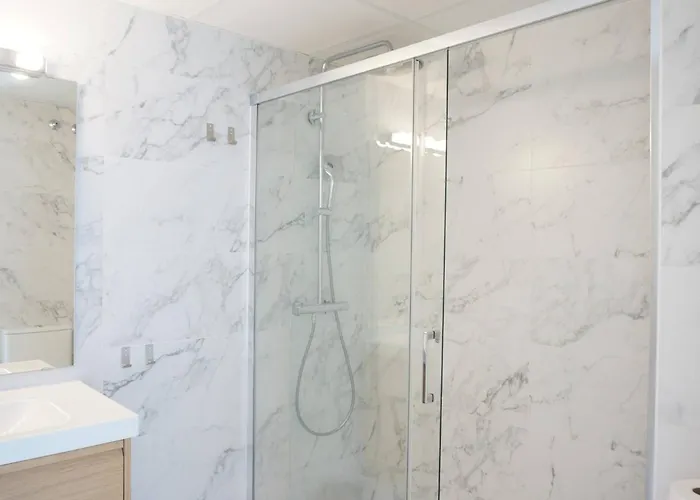 Puerto Banus - Modern Apartament, 2 Bedrooms *